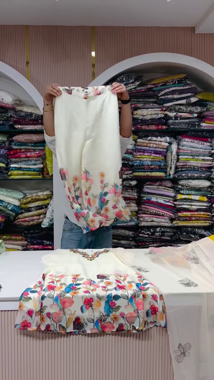 Bloom in Style – Chic Floral Kurti - Image 4
