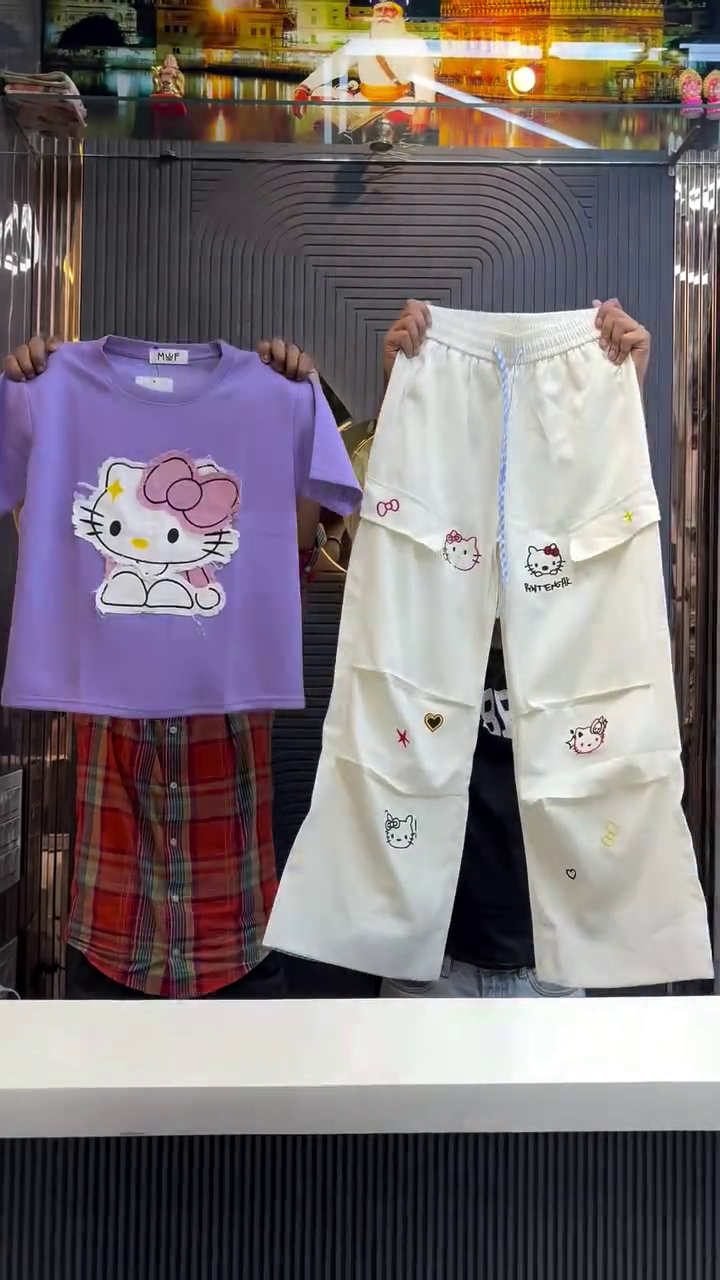 Cute Cartoon Charm Graphic Tee & Multi-Pocket Wide Leg Cargo Pants Combo Set πΈβ¨π©· - Image 4