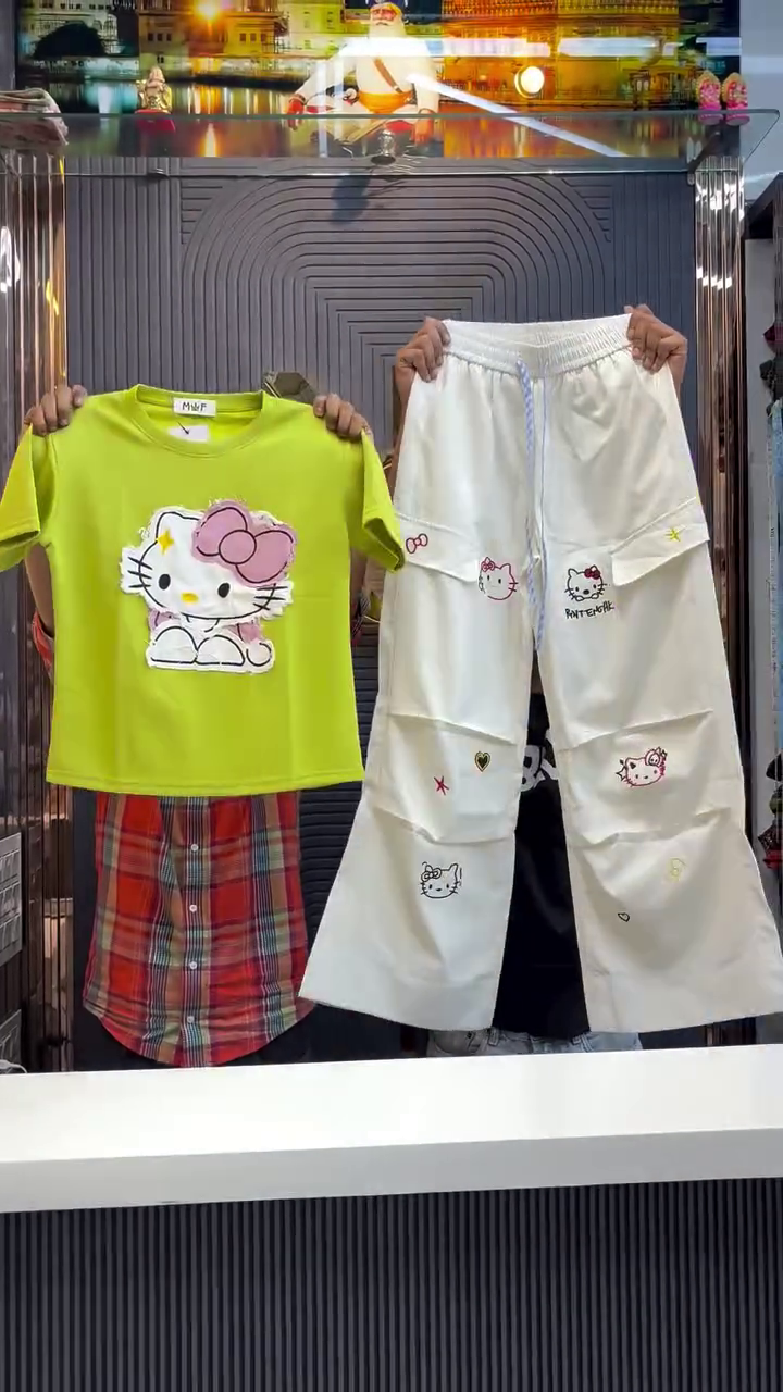 Cute Cartoon Charm Graphic Tee & Multi-Pocket Wide Leg Cargo Pants Combo Set πΈβ¨π©· - Image 3